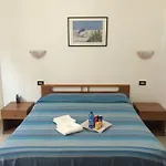 Hotel Adelchi *