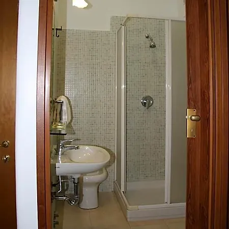 Adelchi Hotel *
