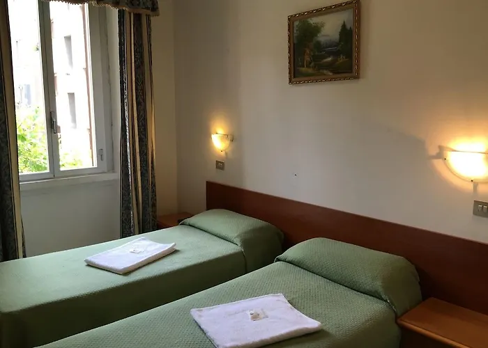 Отель Adelchi Милан